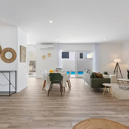 Modern With Private Pool Near Baleal Feriehus *