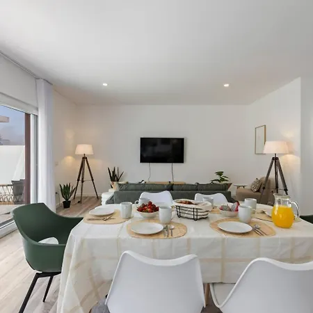 Modern With Private Pool Near Baleal Feriehus *