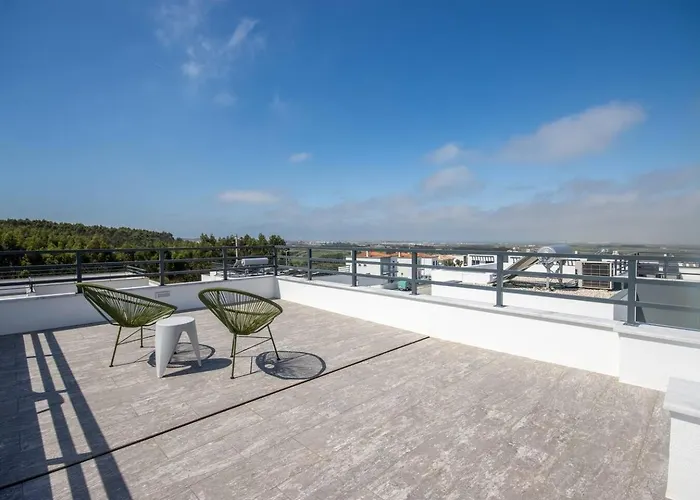 Modern With Private Pool Near Baleal