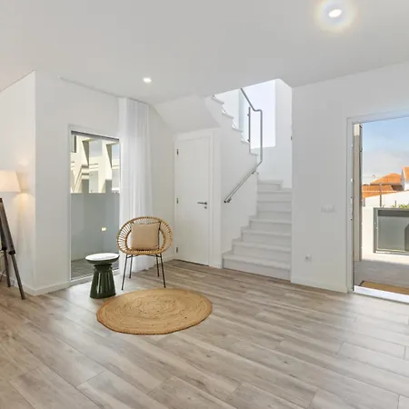 Modern With Private Pool Near Baleal *