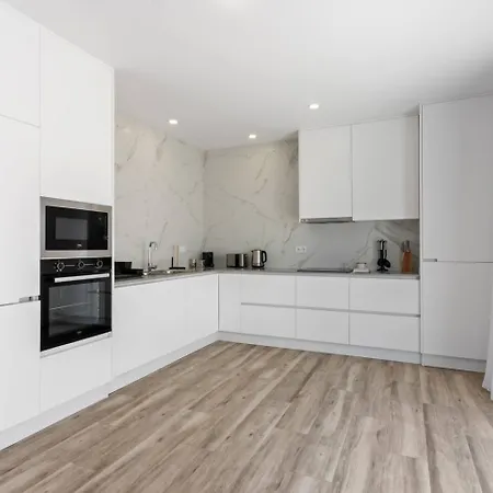 Nyaraló Modern With Private Pool Near Baleal