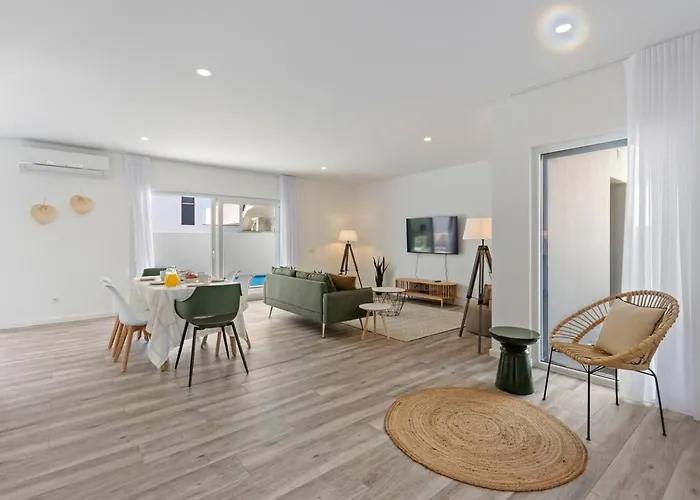 Дом отдыха Modern With Private Pool Near Baleal Атогиа-да-Балейя